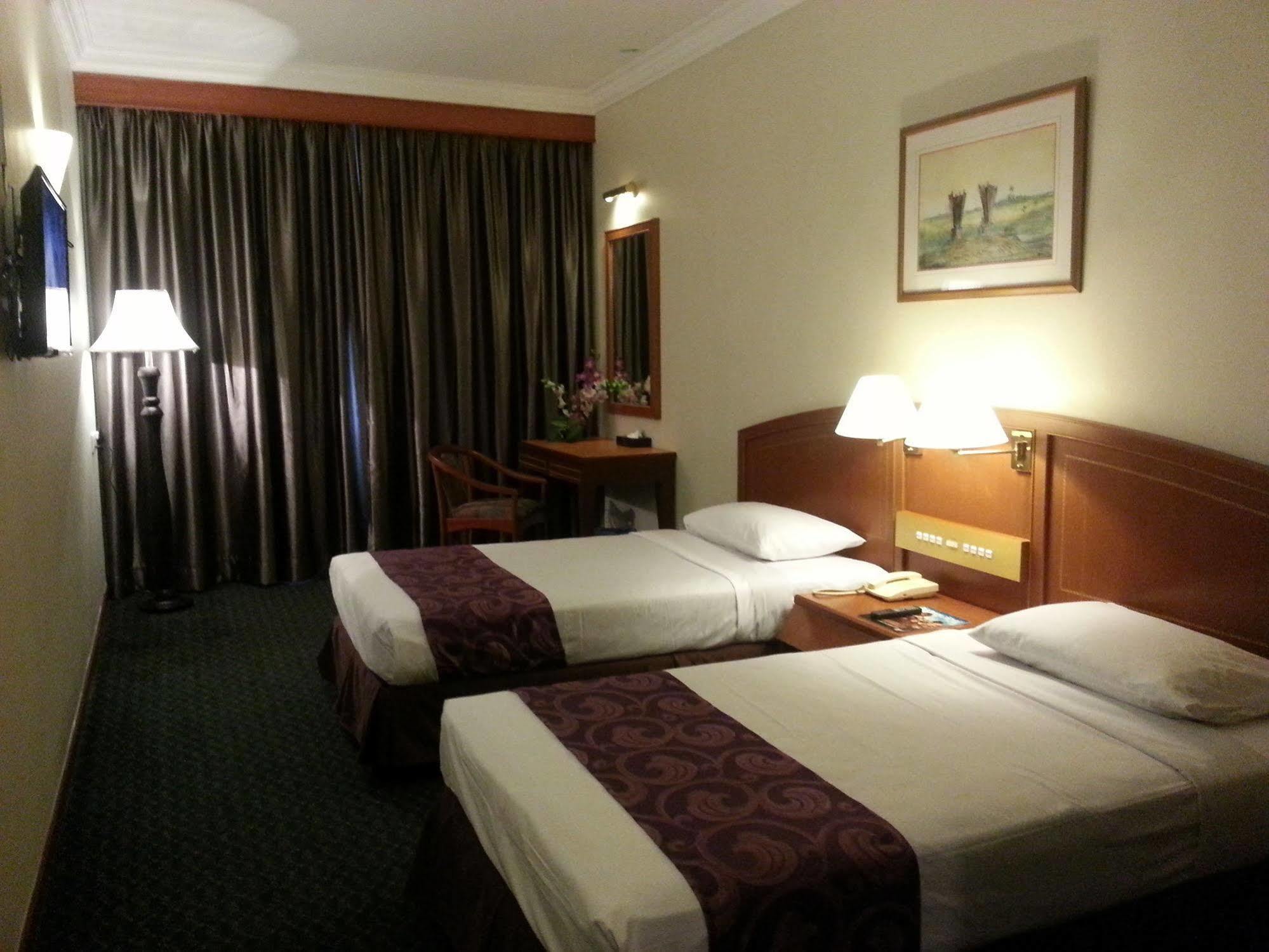 Orkid Hotel Melaka Eksteriør billede